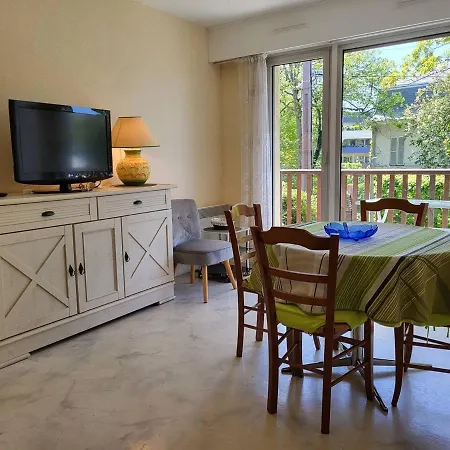 T2 Au Coeur De Avec Balcon, Parking & Acceptant Animaux - Fr-1-465-16 דירה