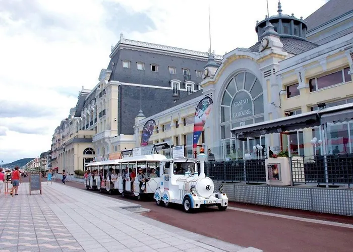 Appartamento T2 Au Coeur De Avec Balcon, Parking & Acceptant Animaux - Fr-1-465-16 Cabourg